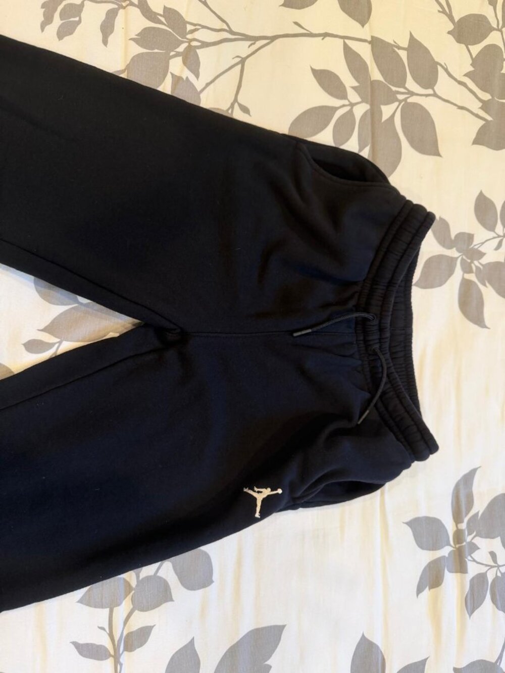 Bundle of Y L (12-13) Nike boys jordan athletic pants and dry fit short sleeve t - Picture 8 of 8